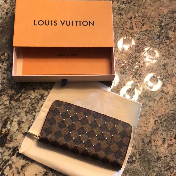 Louis Vuitton Handbags - Louis Vuitton Wallet
